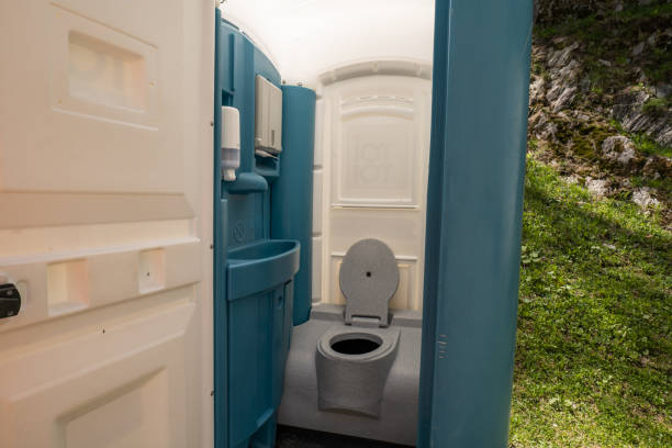 Best Portable restroom trailer rental  in Itasca, TX